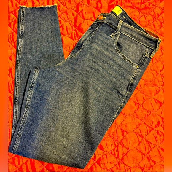❤️HOLLISTER WOMENS CA CURVY HIGH-RISE SUPER SKINNY❤️❤️SIZE W32 L29❤️❤️ - Picture 3 of 6